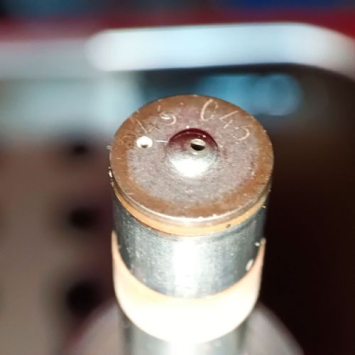 Detalle de pieza para limpieza de ultrasonidos